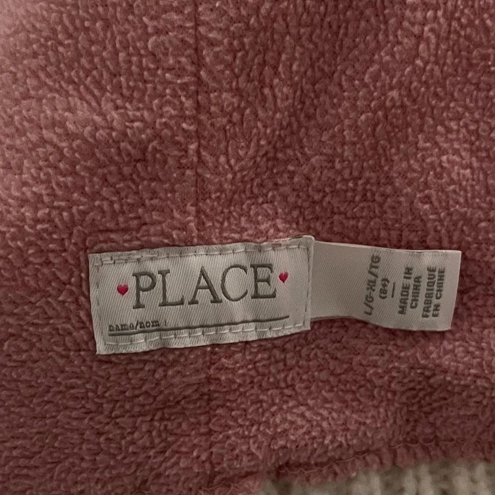 Place cozy cute